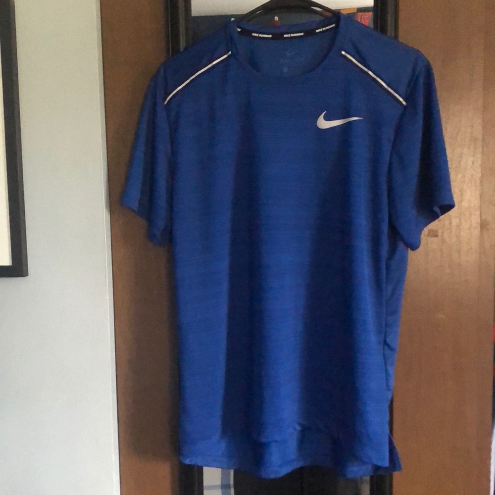 Nike Men’s running t shirt Dri Fit